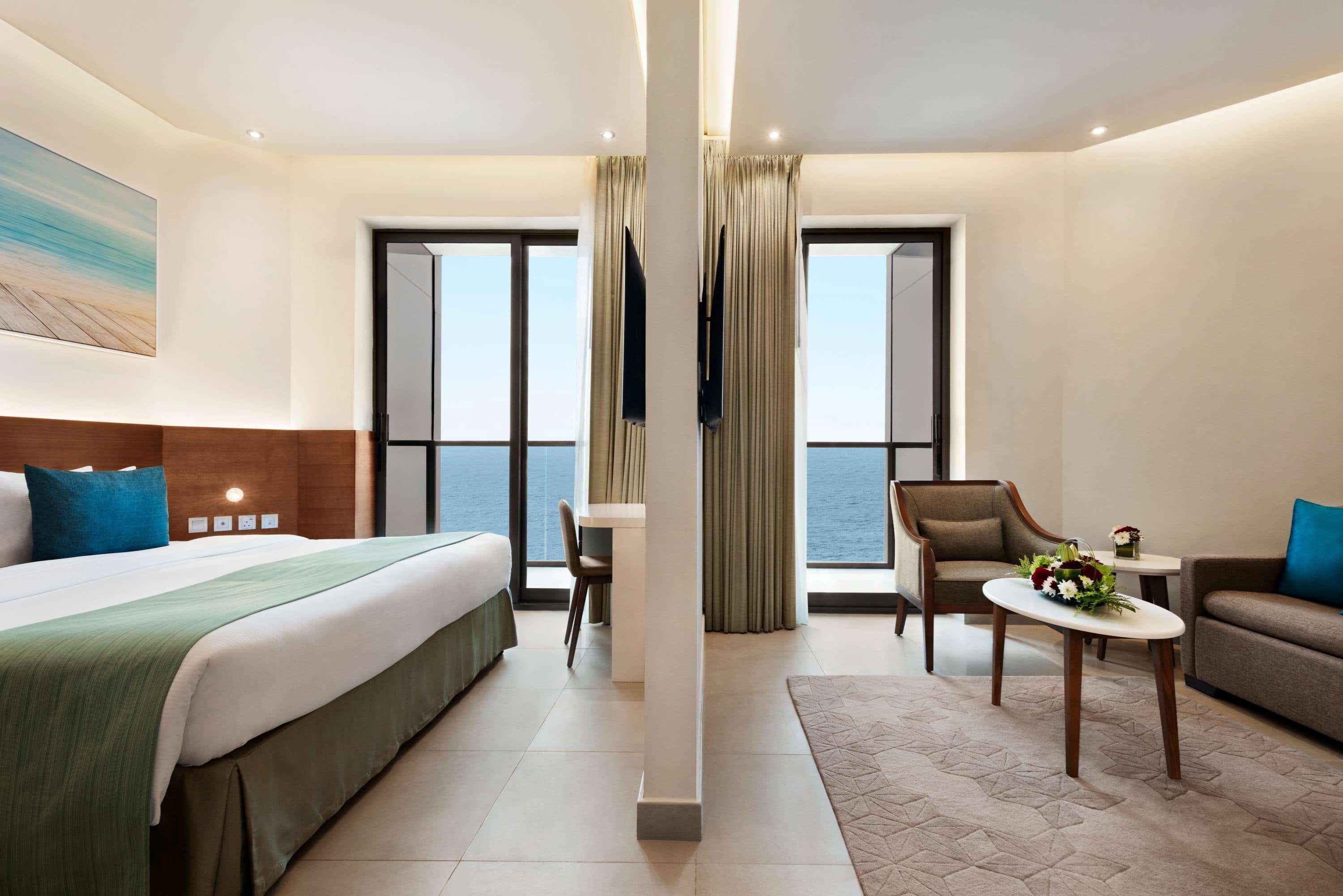 Wyndham Garden Ajman Corniche Hotel Bagian luar foto