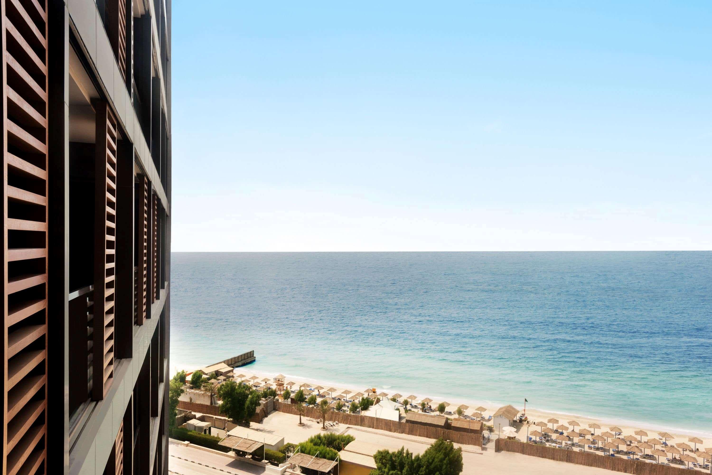 Wyndham Garden Ajman Corniche Hotel Bagian luar foto