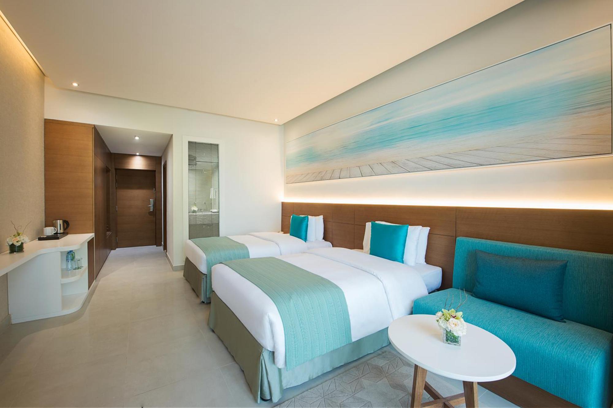 Wyndham Garden Ajman Corniche Hotel Bagian luar foto